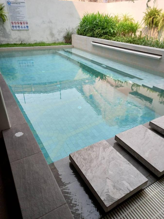 Valentier Cafe And Hotel Chiang Mai Exterior foto